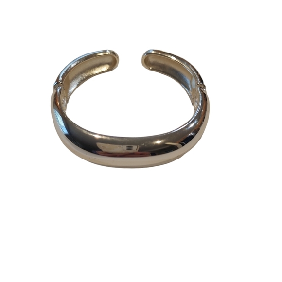 Silvertone Hinged Bracelet - Picture 1 of 4
